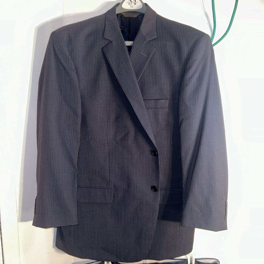 Pronto Uomo Signature Classic Grey Pinstripe Two-Button Blazer Business Formal
